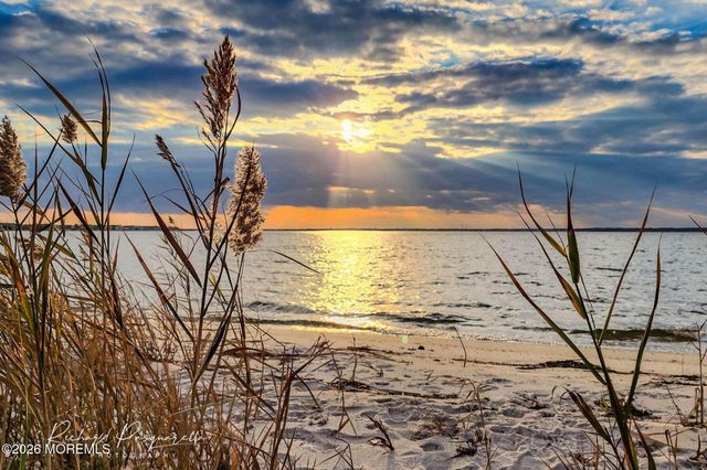 111 President Avenue, Lavallette, NJ 08735