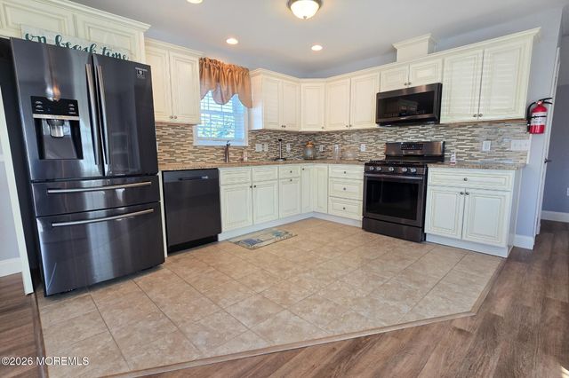 111 President Avenue, Lavallette, NJ 08735
