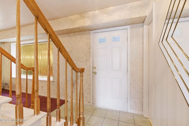 9 Snowdrift Lane, Howell, NJ 07731