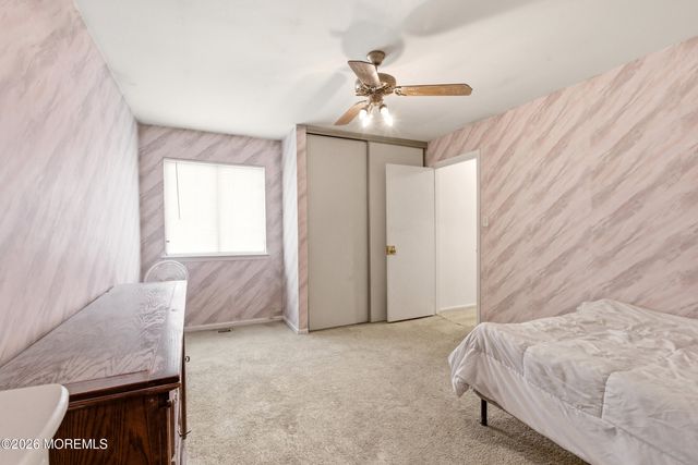 9 Snowdrift Lane, Howell, NJ 07731