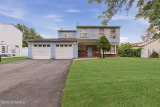 9 Snowdrift Lane, Howell, NJ 07731