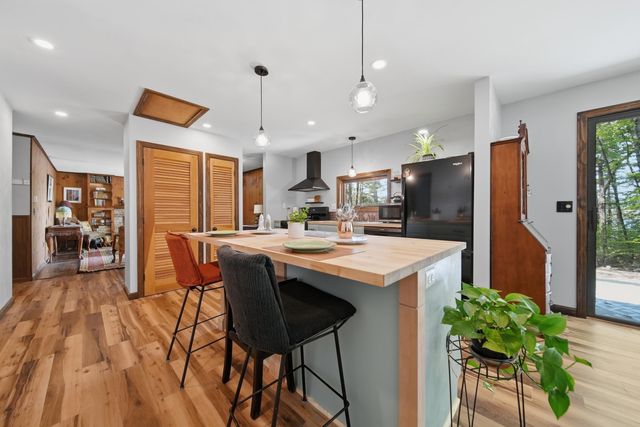 4 Clark Island Road, Amherst, NH 03031