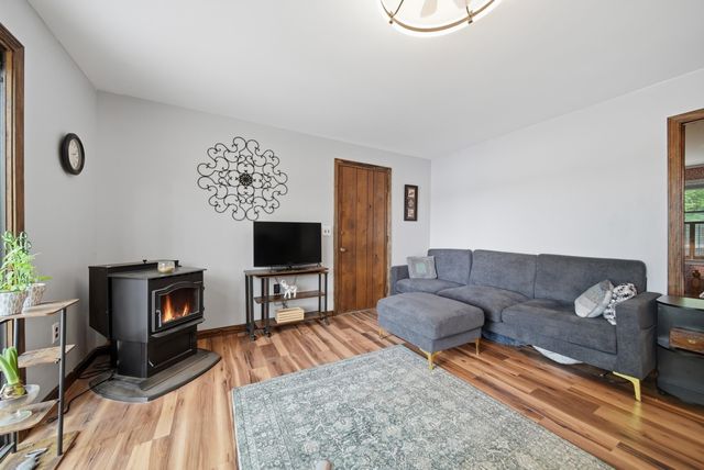 4 Clark Island Road, Amherst, NH 03031
