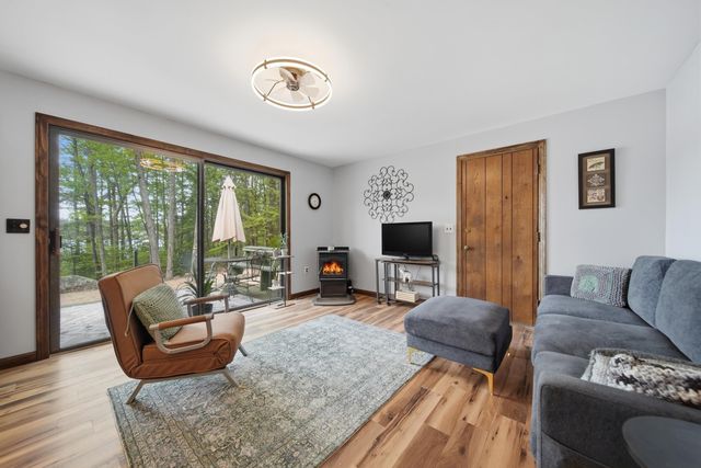 4 Clark Island Road, Amherst, NH 03031