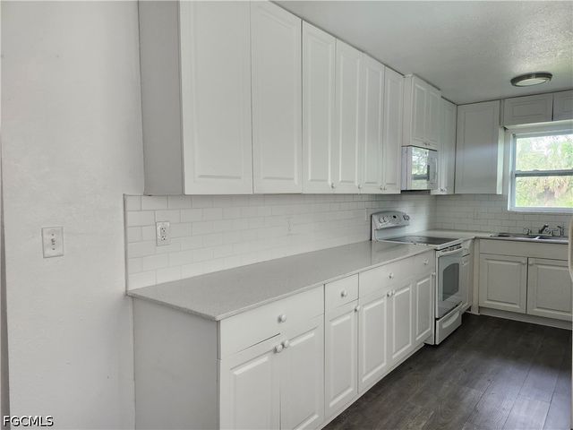 3616 Pearl ST, Fort Myers, FL 33916