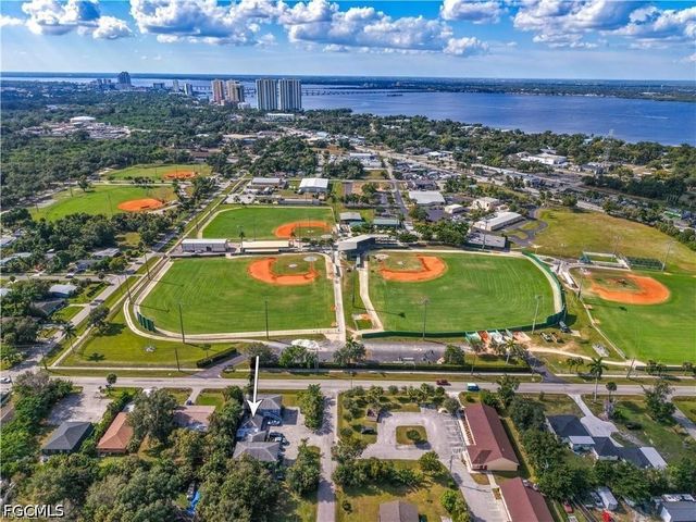 3616 Pearl ST, Fort Myers, FL 33916
