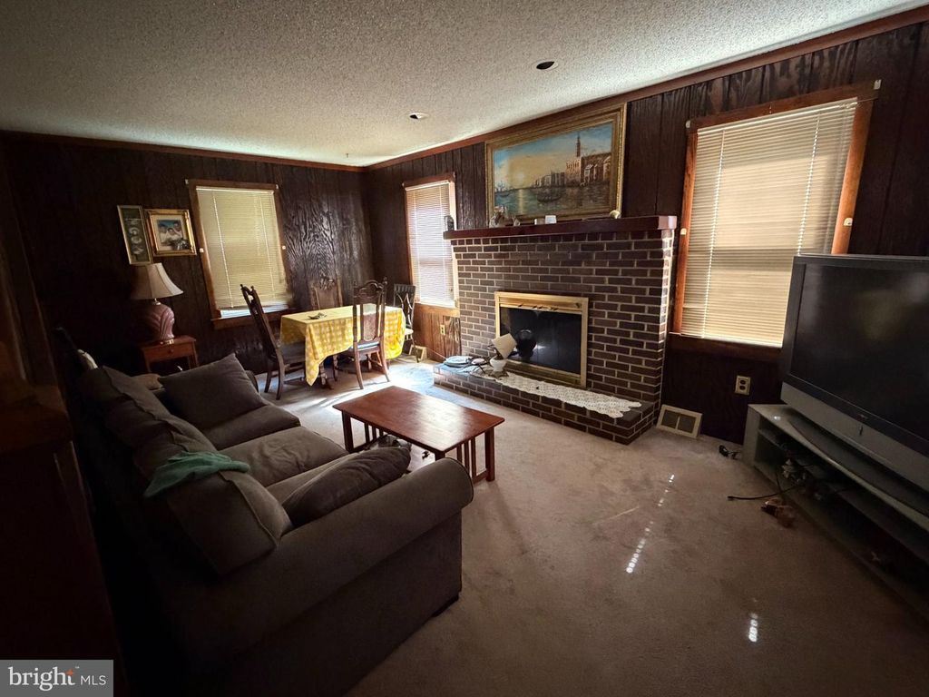 229 NEW JERSEY RD, BROOKLAWN, NJ 08030 — photo 2