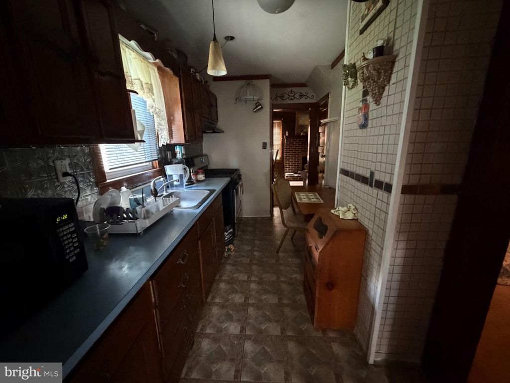 229 NEW JERSEY RD, BROOKLAWN, NJ 08030 — photo 5
