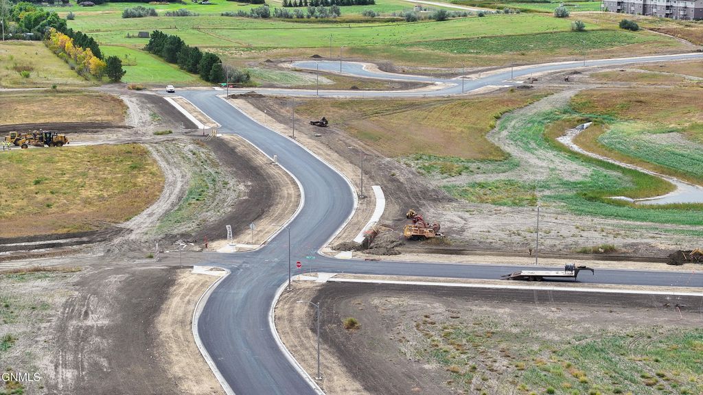 3609 Sweet Clover Avenue NW, Mandan, ND 58554 photo 7