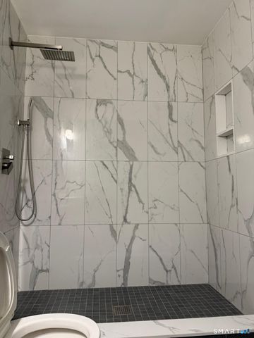 19 Twin Oaks 19, New Milford, CT 06776