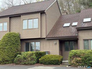 19 Twin Oaks 19, New Milford, CT 06776