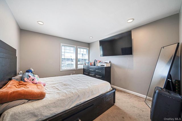 232 30th Street, Lindenhurst, NY 11757