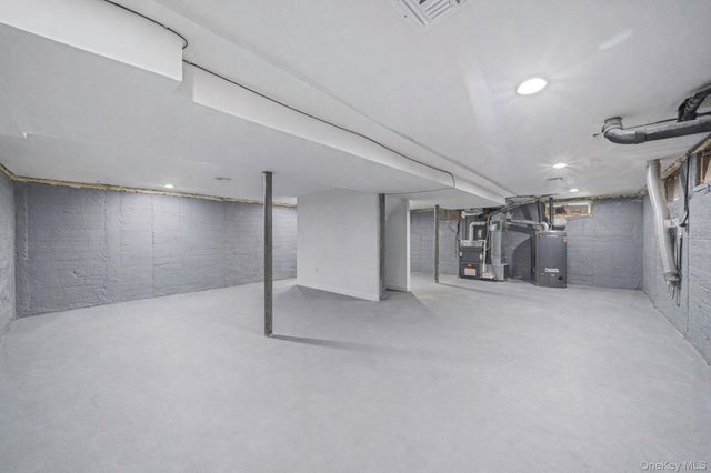 232 30th Street, Lindenhurst, NY 11757