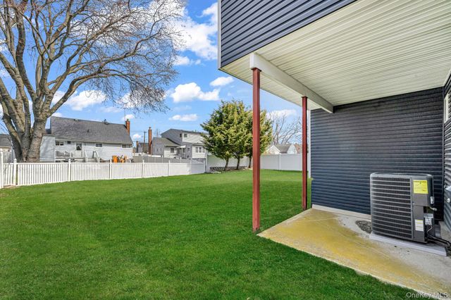 232 30th Street, Lindenhurst, NY 11757