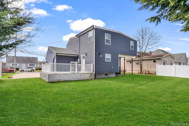 232 30th Street, Lindenhurst, NY 11757