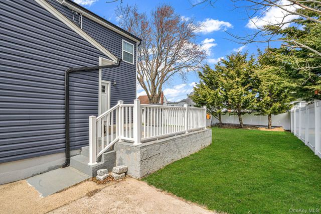 232 30th Street, Lindenhurst, NY 11757