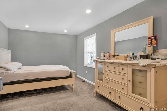 232 30th Street, Lindenhurst, NY 11757