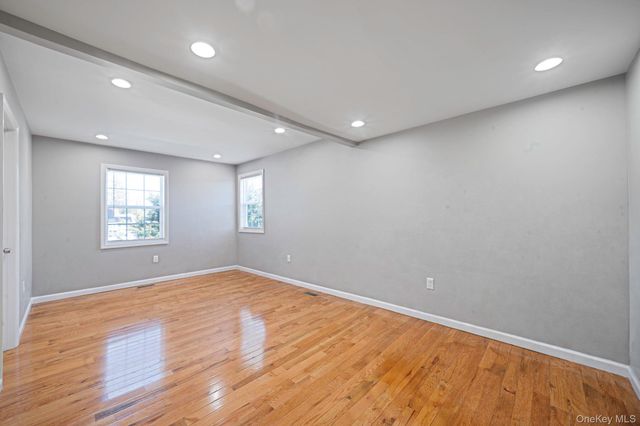 232 30th Street, Lindenhurst, NY 11757