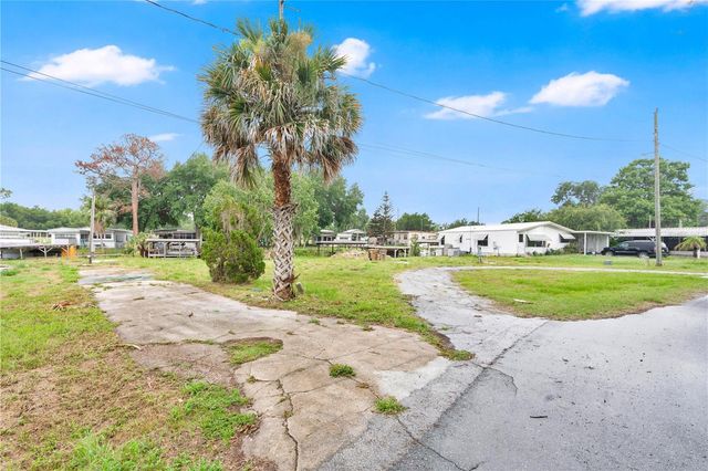 13450 PALM DRIVE, Astatula, FL 34705