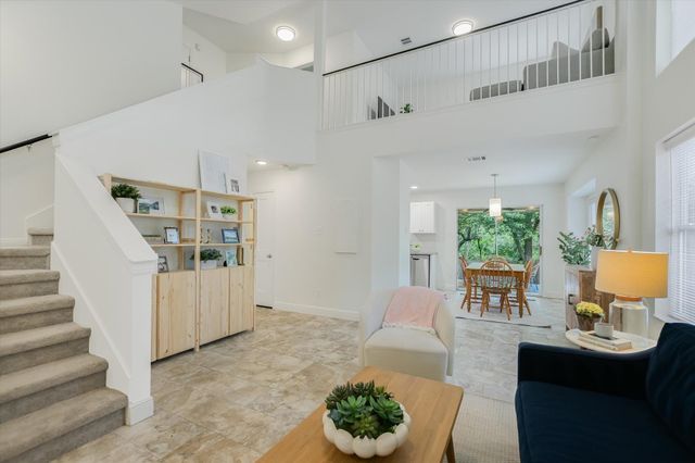 8349 Alvin High LN, Austin, TX 78729
