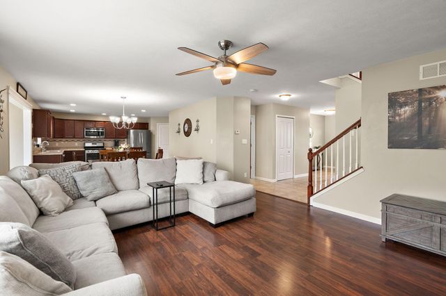 13728 Empress Lane, Dyer, IN 46311