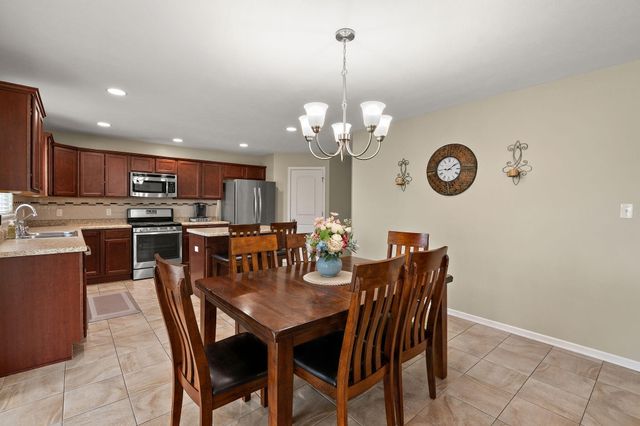 13728 Empress Lane, Dyer, IN 46311