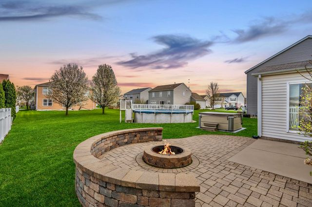 13728 Empress Lane, Dyer, IN 46311