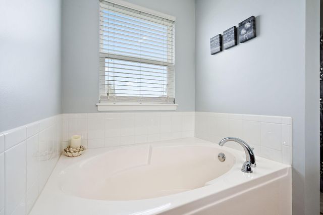13728 Empress Lane, Dyer, IN 46311