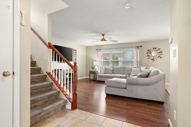 13728 Empress Lane, Dyer, IN 46311