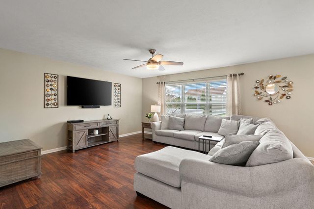 13728 Empress Lane, Dyer, IN 46311