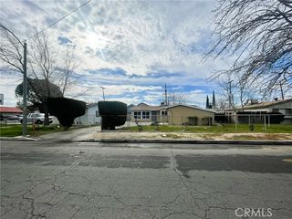 1560 W Avenue H10, Lancaster, CA 93534