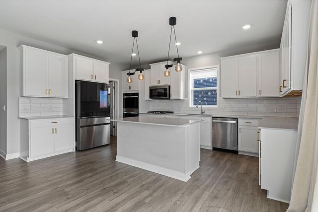 18203 Hideaway Trail, Lakeville, MN 55044