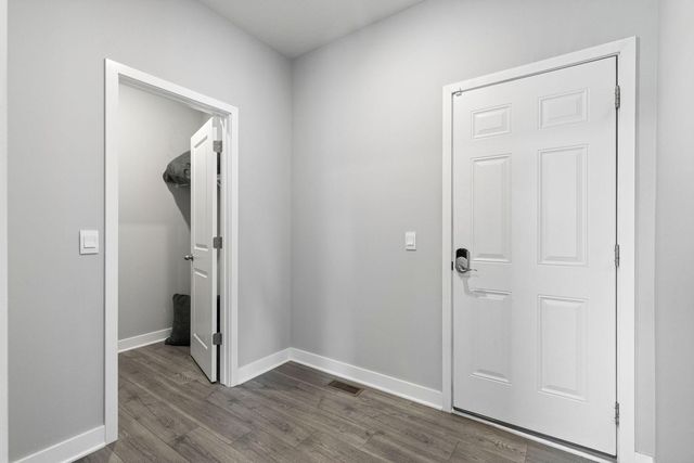 18203 Hideaway Trail, Lakeville, MN 55044