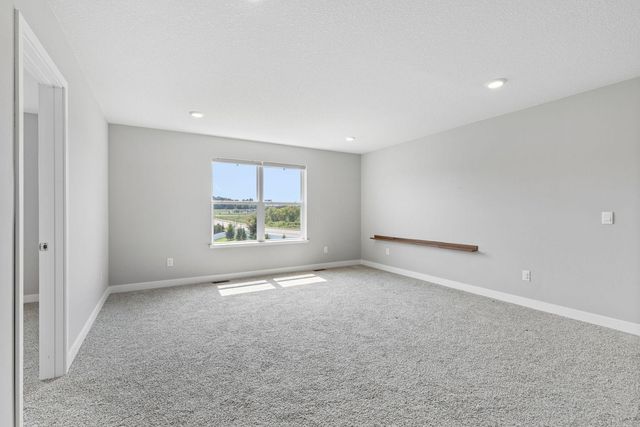 18203 Hideaway Trail, Lakeville, MN 55044