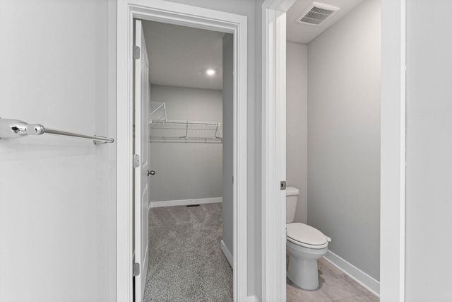 18203 Hideaway Trail, Lakeville, MN 55044