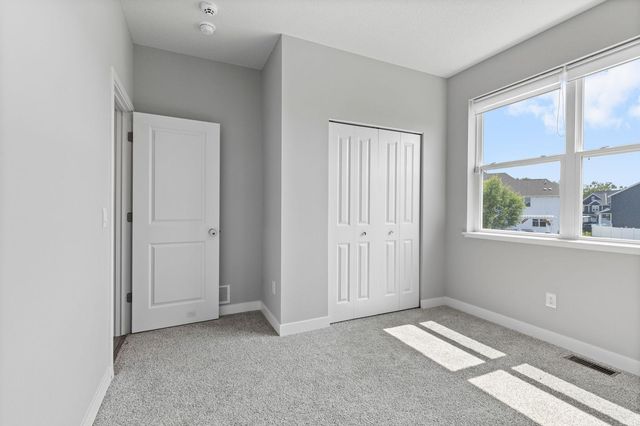 18203 Hideaway Trail, Lakeville, MN 55044