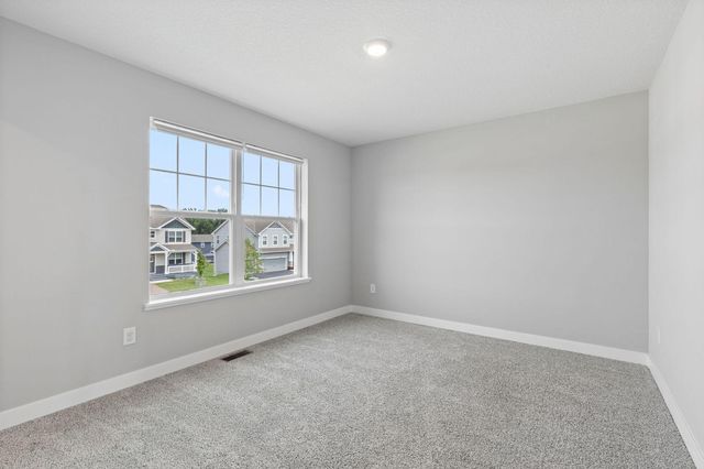 18203 Hideaway Trail, Lakeville, MN 55044