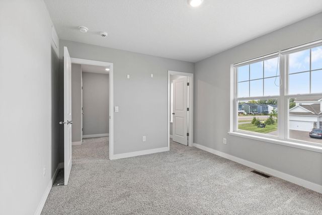 18203 Hideaway Trail, Lakeville, MN 55044
