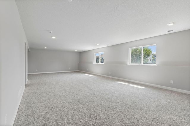 18203 Hideaway Trail, Lakeville, MN 55044