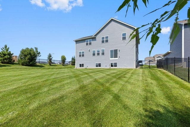 18203 Hideaway Trail, Lakeville, MN 55044