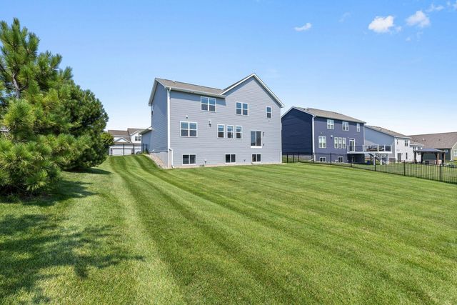 18203 Hideaway Trail, Lakeville, MN 55044