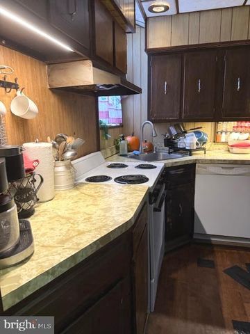 1908 E PASSYUNK AVE, Philadelphia, PA 19148