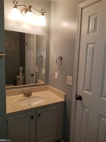 3434 Clover RD, Chesapeake, VA 23321