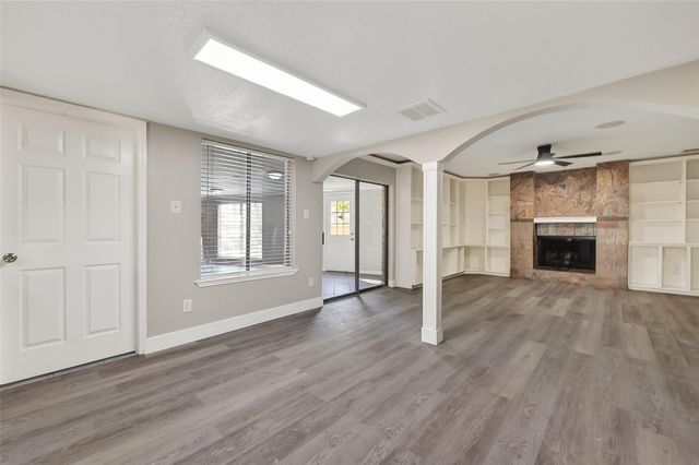 4002 Cedar Ridge Ct, Houston, TX 77082