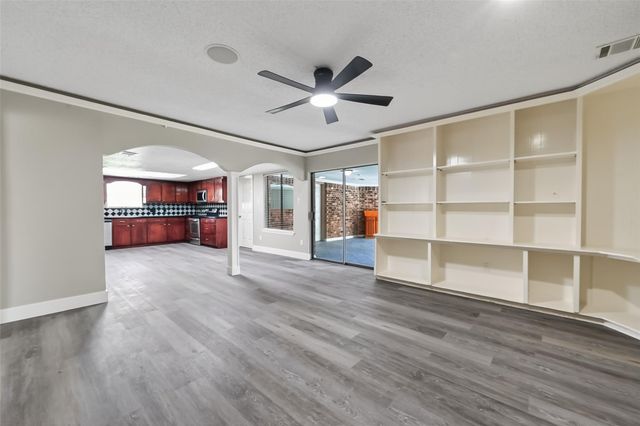 4002 Cedar Ridge Ct, Houston, TX 77082