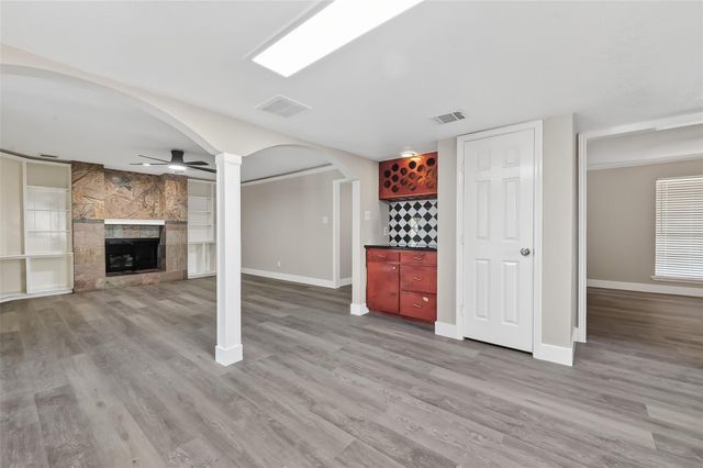 4002 Cedar Ridge Ct, Houston, TX 77082