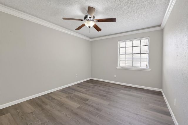 4002 Cedar Ridge Ct, Houston, TX 77082