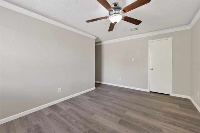 4002 Cedar Ridge Ct, Houston, TX 77082