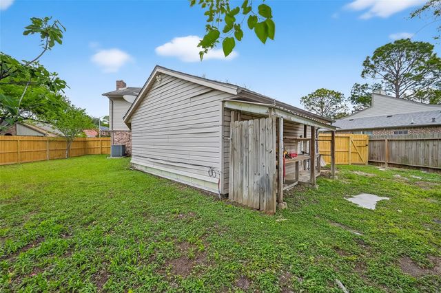 4002 Cedar Ridge Ct, Houston, TX 77082