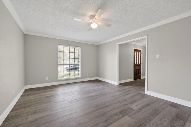 4002 Cedar Ridge Ct, Houston, TX 77082